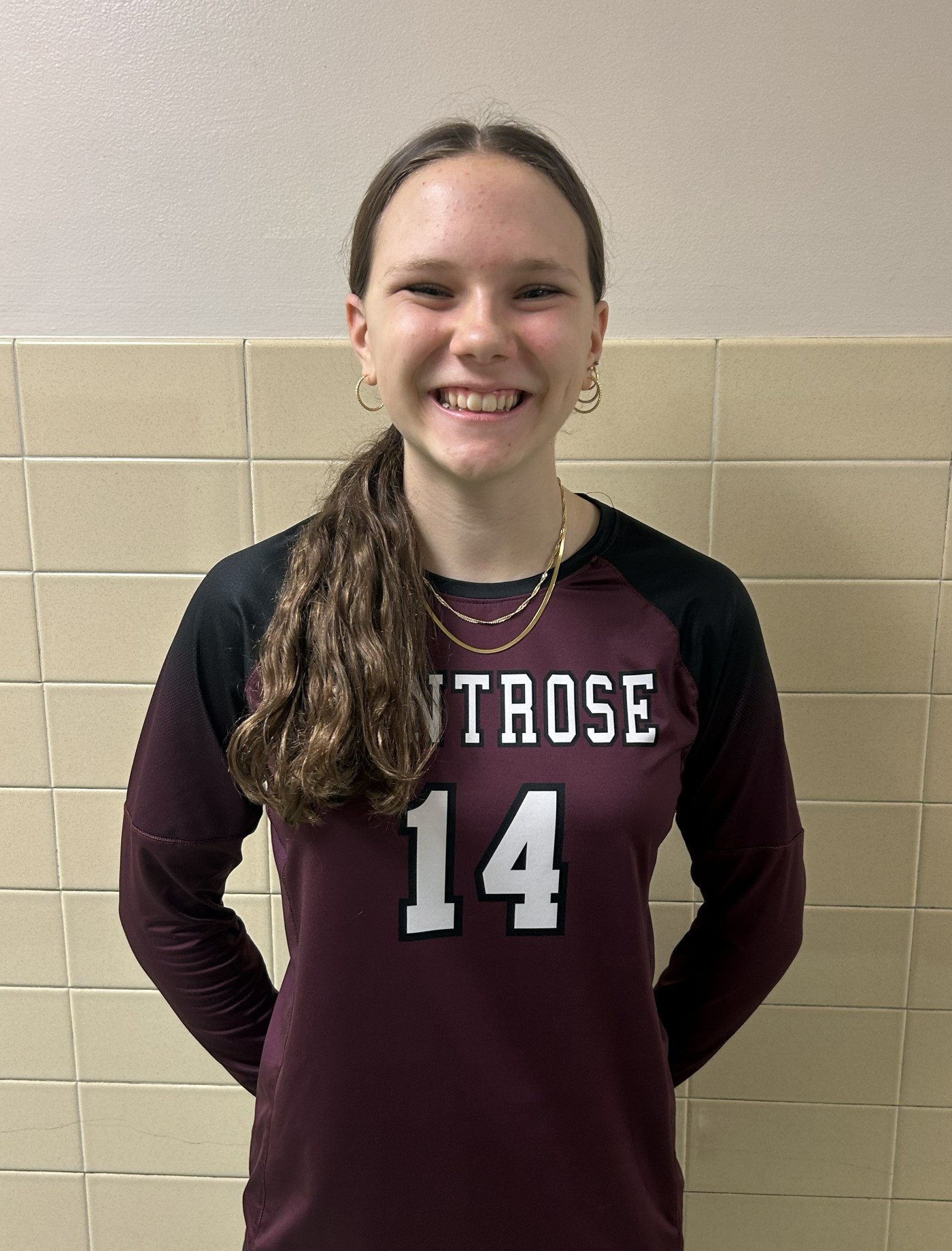 Montrose’s Sadie Jones Scores 1,000th Point in Urgent Win